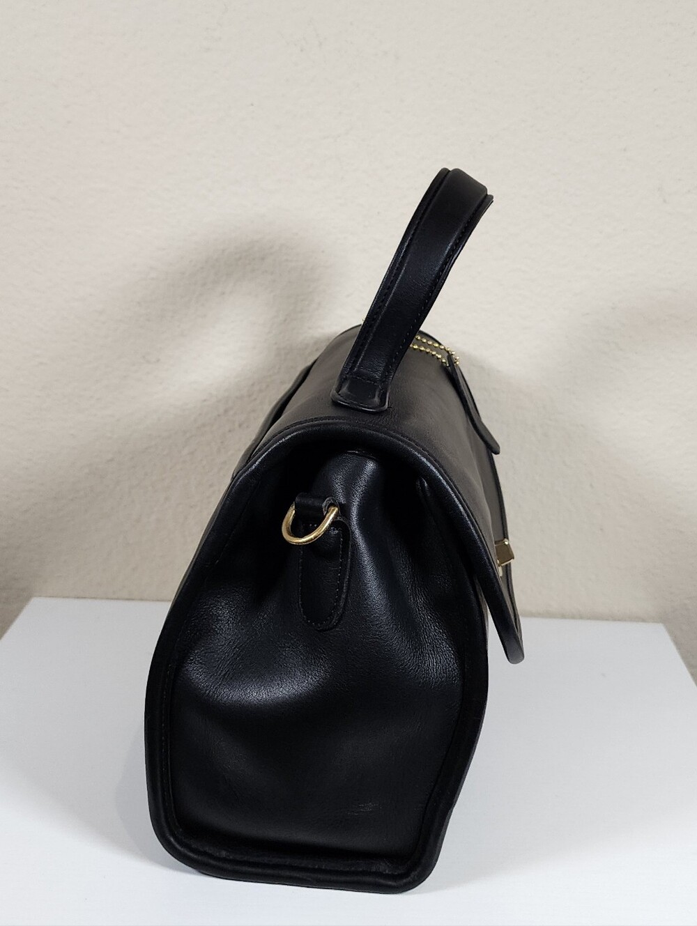 Vintage Coach Black Leather Manor Bag #9977 - Picture 9 of 15